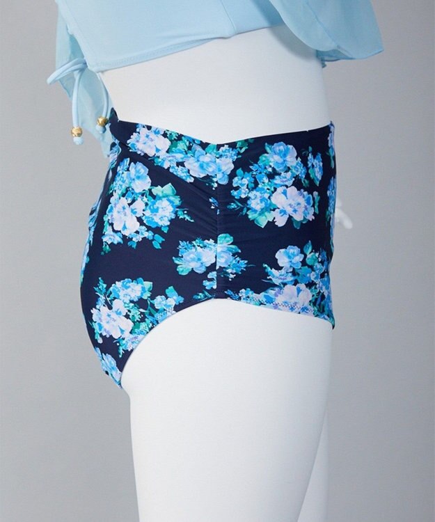 San-ai Resort（三愛水着楽園） 【San-ai Resort】More Size 3点セット水着 15号/17号 オフホワイト