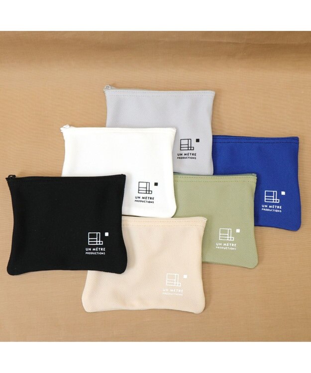 Regalo Felice 【日本製 / 抗菌防臭機能付き】マスクポーチ WH(ホワイト)