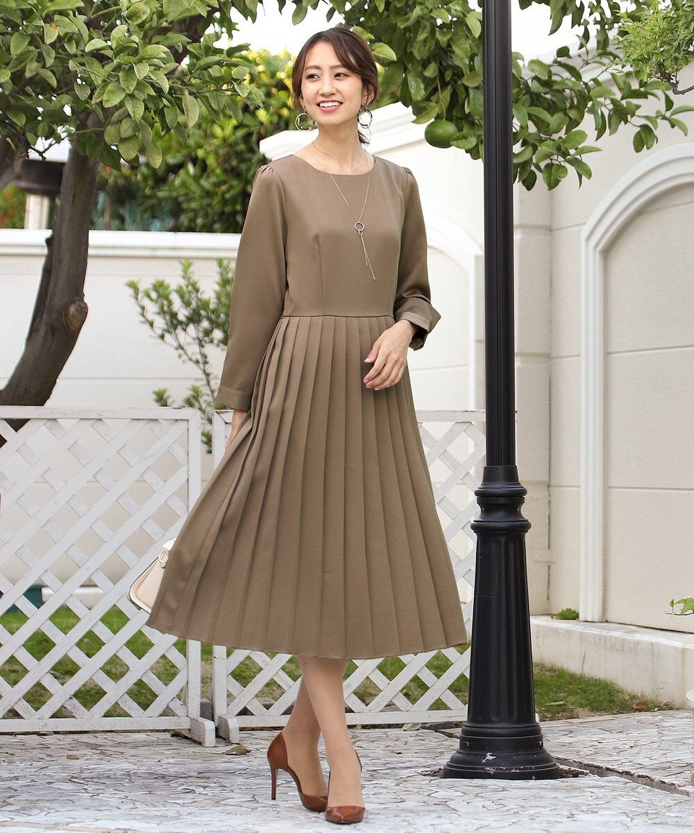 洗える 幅広く活躍が期待できる プリーツワンピース Tiaclasse ファッション通販 公式通販 オンワード クローゼット