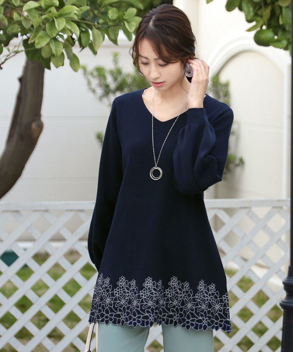 【洗える】体型カバーも叶うフラワー刺繍ヘムニットチュニック