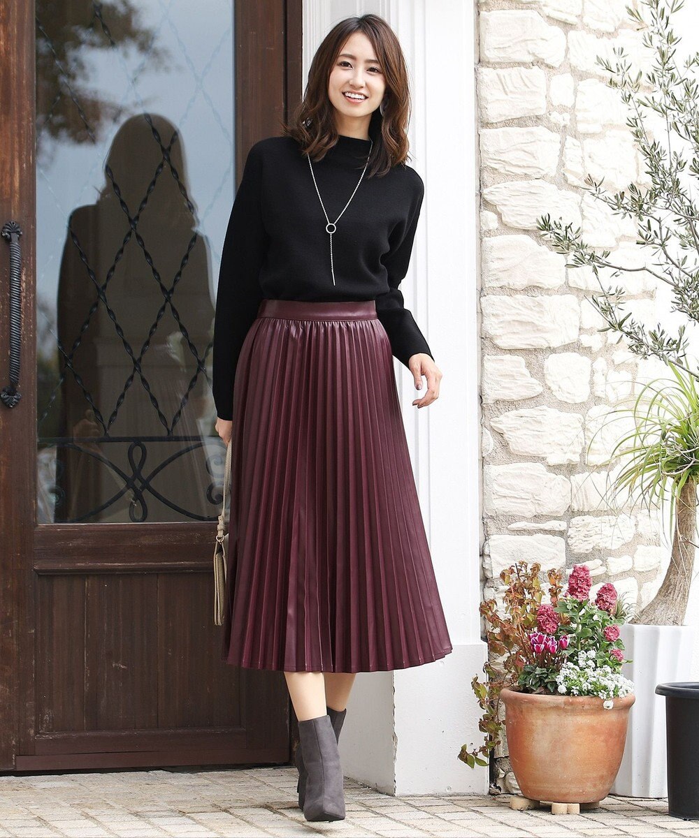 様々なシーンにフィットするフェイクレザープリーツスカート Tiaclasse ファッション通販 公式通販 オンワード クローゼット