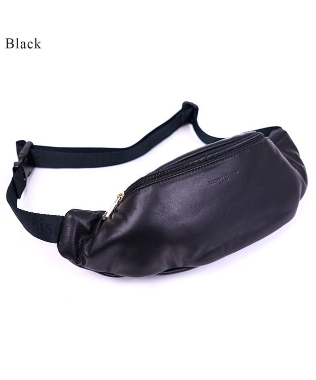 tsumori chisato CARRY ライトラム ボディバッグ　軽くてシンプル　しっとりとした手触りの羊革　サコッシュ　ウエストポーチ ブラック