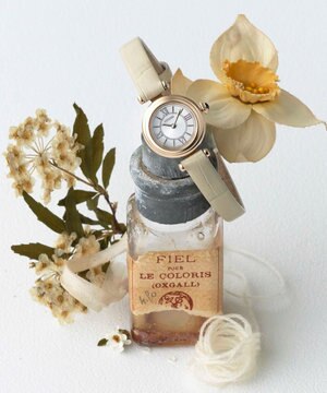  【小さくて可愛い】18.4mmの小ぶりなラウンド形 電池交換のいらないエコ・ドライブ