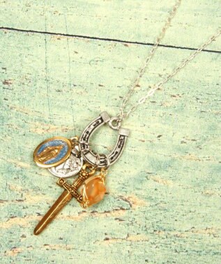 幸運をもたらすヒヅメ シルバー925 カーネリアン ヒヅメネックレス Wythe Charm ファッション通販 公式通販 オンワード クローゼット