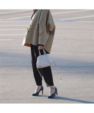 LA BAGAGERIE 【インスタグラマー・本郷智香子さんコラボ商品】フレームソフトレザーバッグ Sサイズ アイボリー