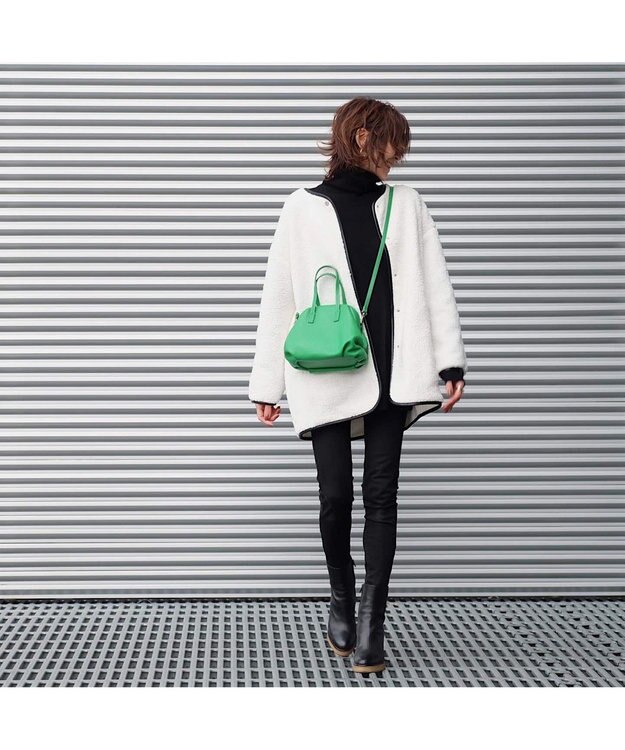 LA BAGAGERIE 【インスタグラマー・本郷智香子さんコラボ商品】フレームソフトレザーバッグ Sサイズ グリーン