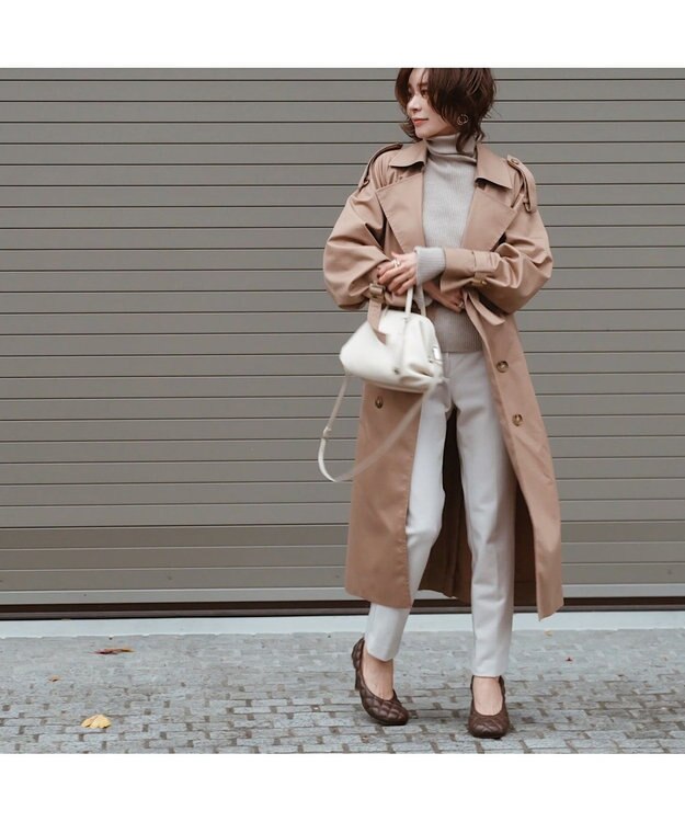 LA BAGAGERIE 【インスタグラマー・本郷智香子さんコラボ商品】フレームソフトレザーバッグ Sサイズ アイボリー