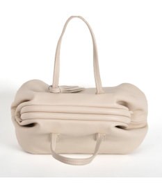 LA BAGAGERIE 【インスタグラマー・本郷智香子さんコラボ商品】フレームソフトレザーバッグ Mサイズ