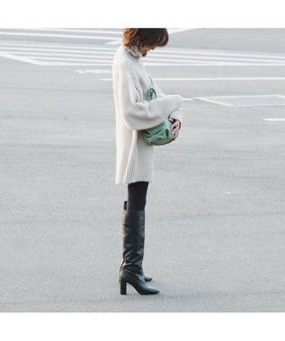 LA BAGAGERIE 【インスタグラマー・本郷智香子さんコラボ商品】フレームソフトレザーバッグ Mサイズ ライトグリーン