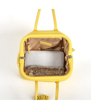 LA BAGAGERIE 【インスタグラマー・本郷智香子さんコラボ商品】フレームソフトレザーバッグ Mサイズ イエロー