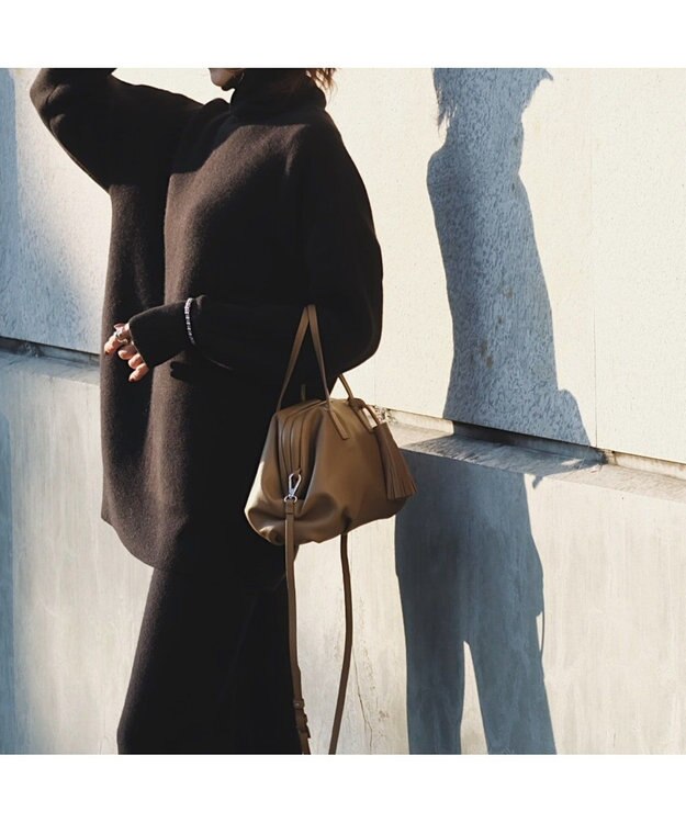 LA BAGAGERIE 【インスタグラマー・本郷智香子さんコラボ商品】フレームソフトレザーバッグ Mサイズ キャメル