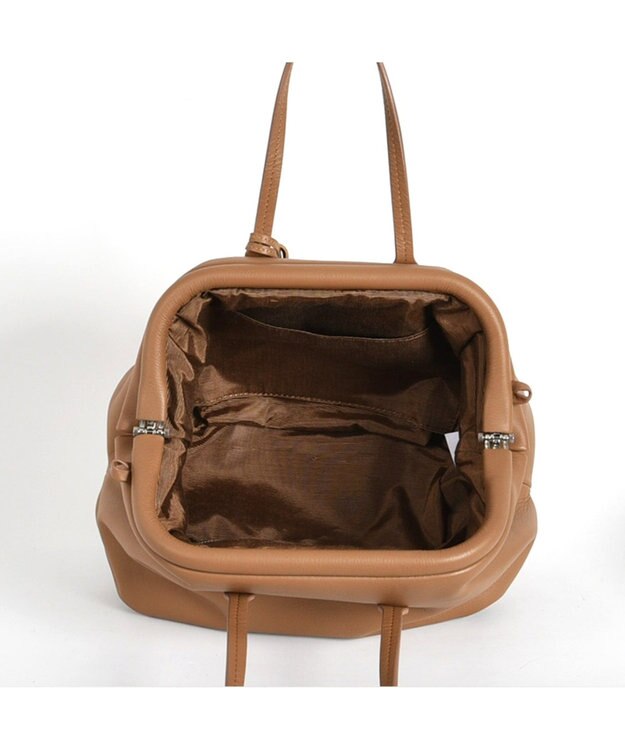 LA BAGAGERIE 【インスタグラマー・本郷智香子さんコラボ商品】フレームソフトレザーバッグ Mサイズ キャメル