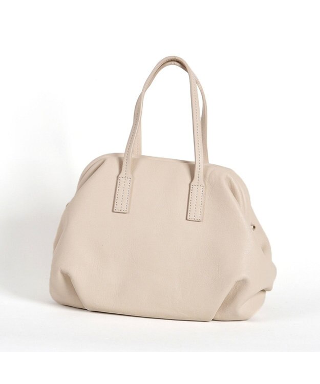 LA BAGAGERIE 【インスタグラマー・本郷智香子さんコラボ商品】フレームソフトレザーバッグ Mサイズ アイボリー