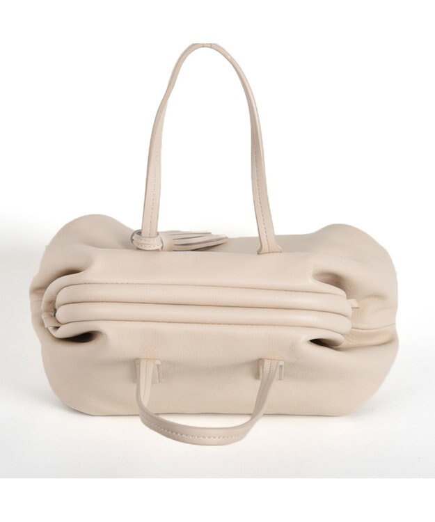 LA BAGAGERIE 【インスタグラマー・本郷智香子さんコラボ商品】フレームソフトレザーバッグ Mサイズ アイボリー