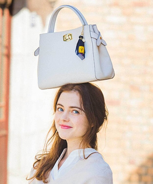 ANY SIS スカーフコイン チャーム アイボリー