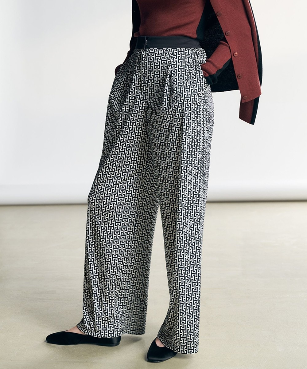 【オンワード】 ICB>パンツ 【30th ANNIVERSARY】 モノグラムプリントスムース ワイドパンツ オフホワイト×ブラック 4 レディース 【オンワード】 ICB>パンツ 【30th ANNIVERSARY】 モノグラムプリントスムース ワイドパンツ オフホワイト×ブラック 4 レディース