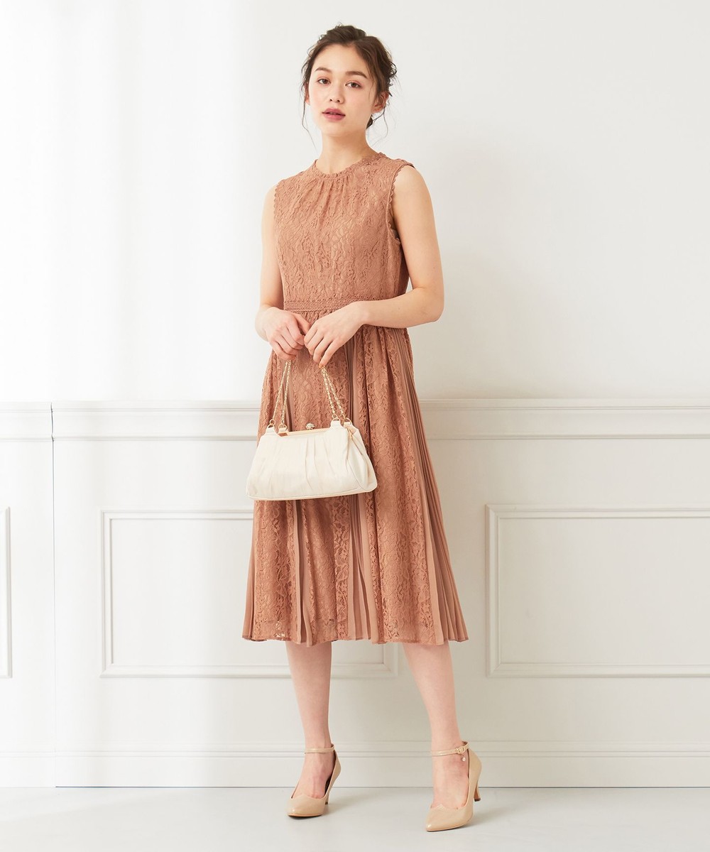 【オンワード】 Feroux>ワンピース プリーツmixシャイニーレース ドレス ライトグリーン 1 レディース 【送料無料】