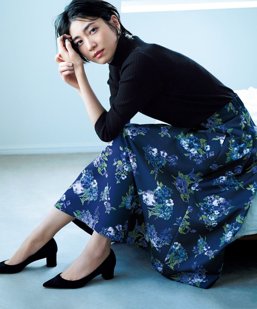 【オンワード】 組曲 L>スカート 【洗える】ブーケフラワープリント ランダムタック スカート(KG22) ネイビー 6 レディース 【送料無料】