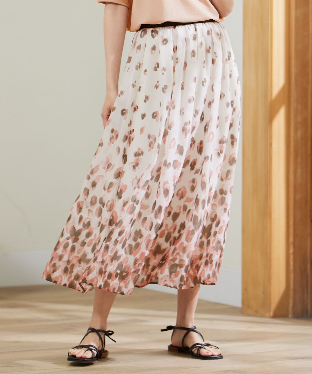 【オンワード】 自由区 L(大きいサイズ)>スカート 【洗える】グラデーションペタルプリント スカート カーキ×ピンク 46 レディース 【オンワード】 自由区 L(大きいサイズ)>スカート 【洗える】グラデーションペタルプリント スカート カーキ×ピンク 46 レディース