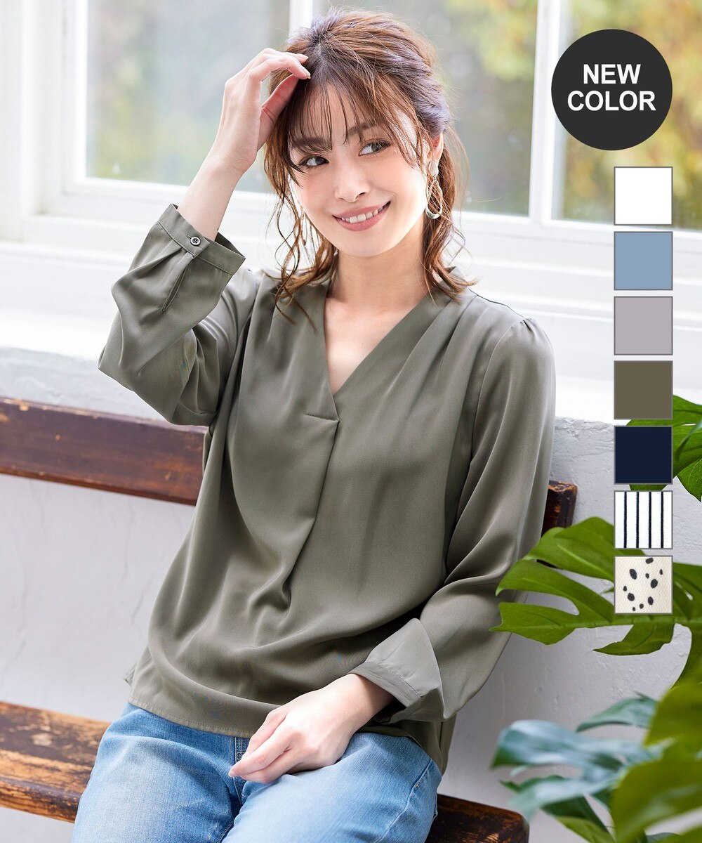 【洗える】大人のこなれ感を印象付ける肩タックブラウス