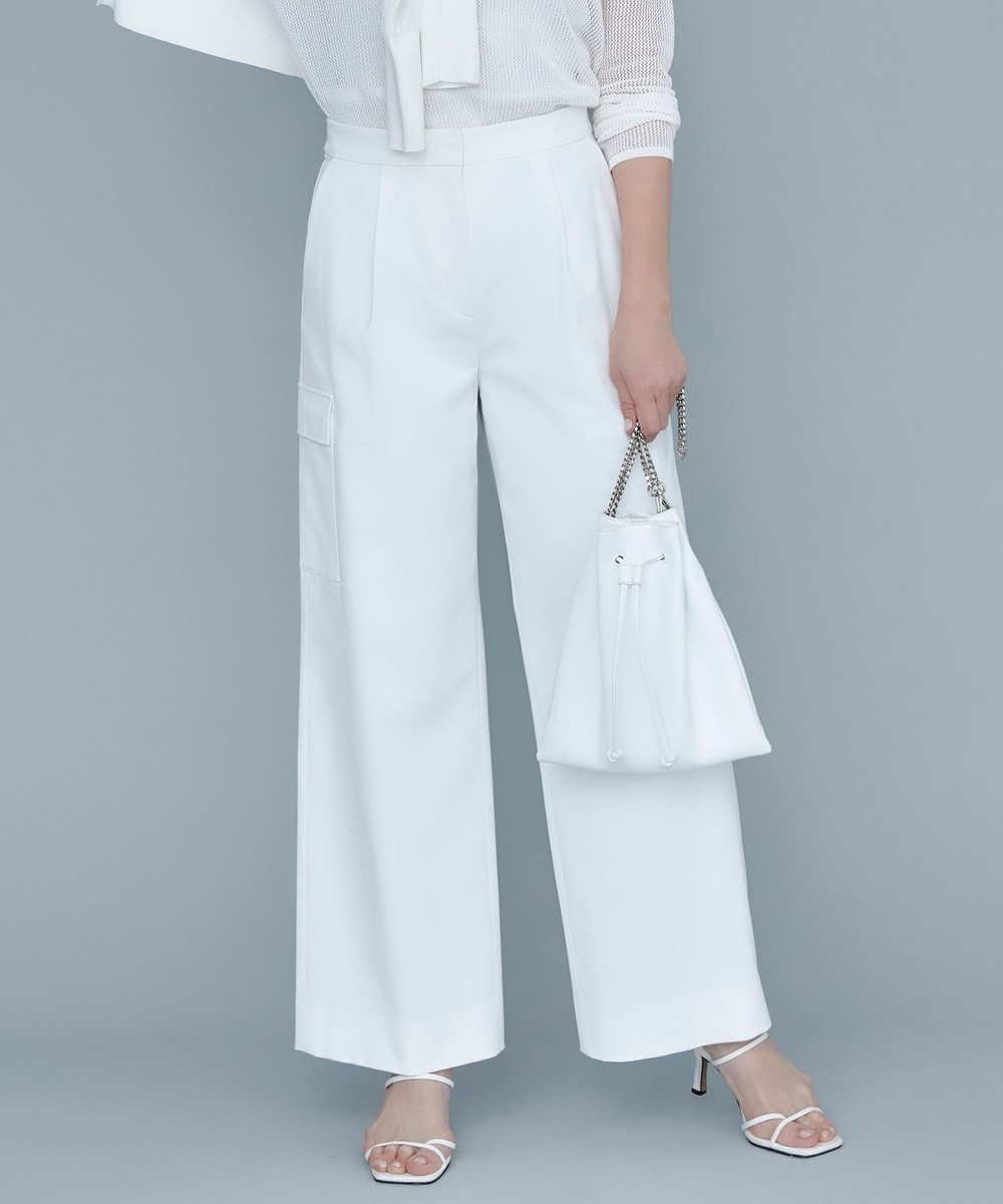 【オンワード】 ICB L(大きいサイズ)>パンツ 【UVカット・吸水速乾・洗える】シェルタリングドライサテン ワイドストレートカーゴパンツ オフホワイト 46 レディース 【オンワード】 ICB L(大きいサイズ)>パンツ 【UVカット・吸水速乾・洗える】シェルタリングドライサテン ワイドストレートカーゴパンツ オフホワイト 46 レディース