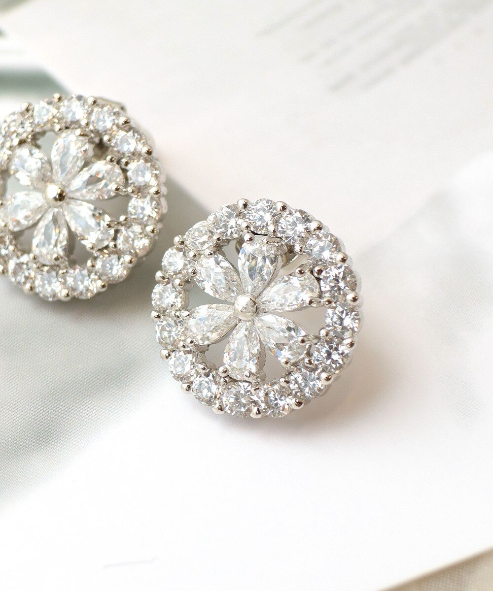 リッチフラワーサークルピアス