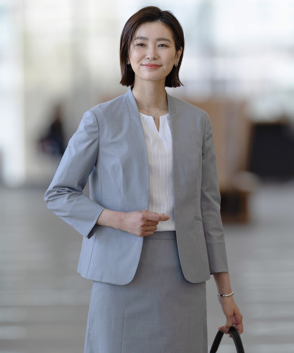 【オンワード】 J.PRESS LADIES>ジャケット/アウター 【セットアップ対応・洗える・撥水】コットンFITTY ノーカラー ジャケット グレー 13 レディース 【オンワード】 J.PRESS LADIES>ジャケット/アウター 【セットアップ対応・洗える・撥水】コットンFITTY ノーカラー ジャケット グレー 13 レディース