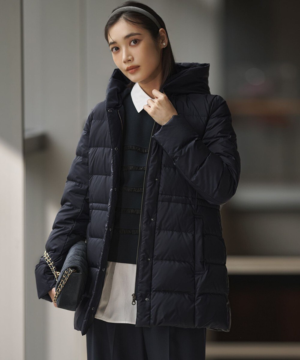 【オンワード】 23区>ジャケット/アウター 【VERY12月号掲載/新色追加】シレータフタ ミドル丈 ダウンコート ネイビー 38 レディース