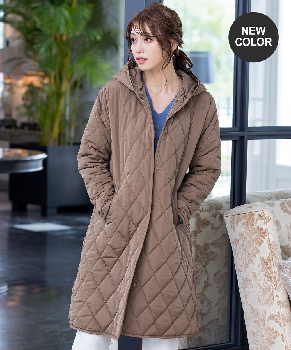 体型カバーも叶うキルティングロングコート
