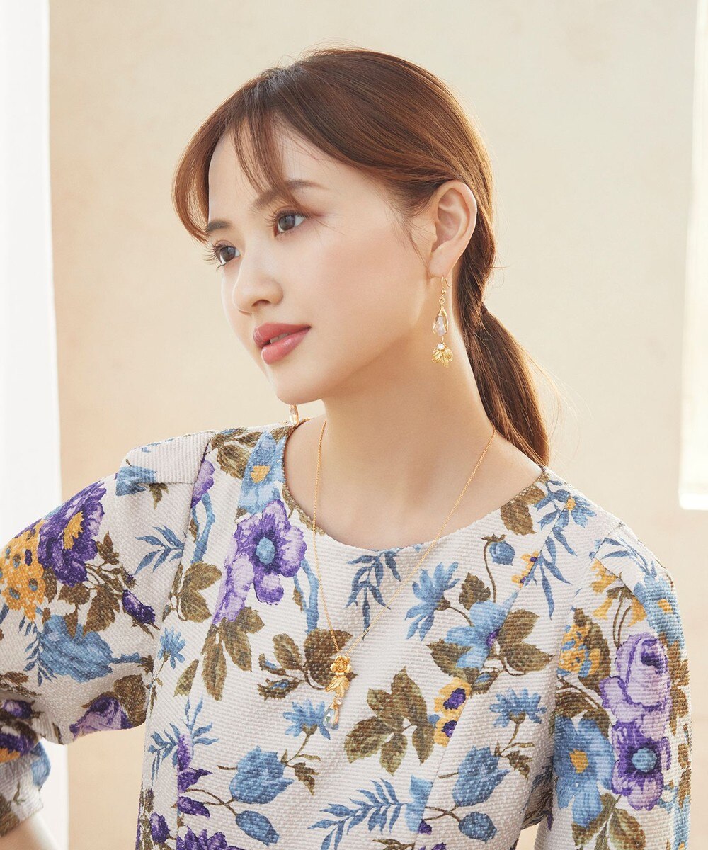 【オンワード】 WYTHE CHARM>アクセサリー 《星風まどかさんセレクト》ローズドロップ×オレンジクリスタルアシンメトリーピアス(ゴールドフィルド) オレンジ フリー レディース 【送料無料】