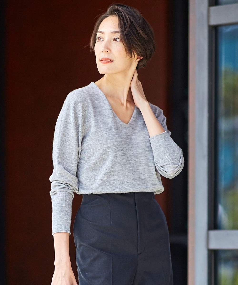 【オンワード】 自由区 L>トップス 【洗える】カシミヤシルクブレンド Vネックニット ライトグレー 44 レディース 【送料無料】