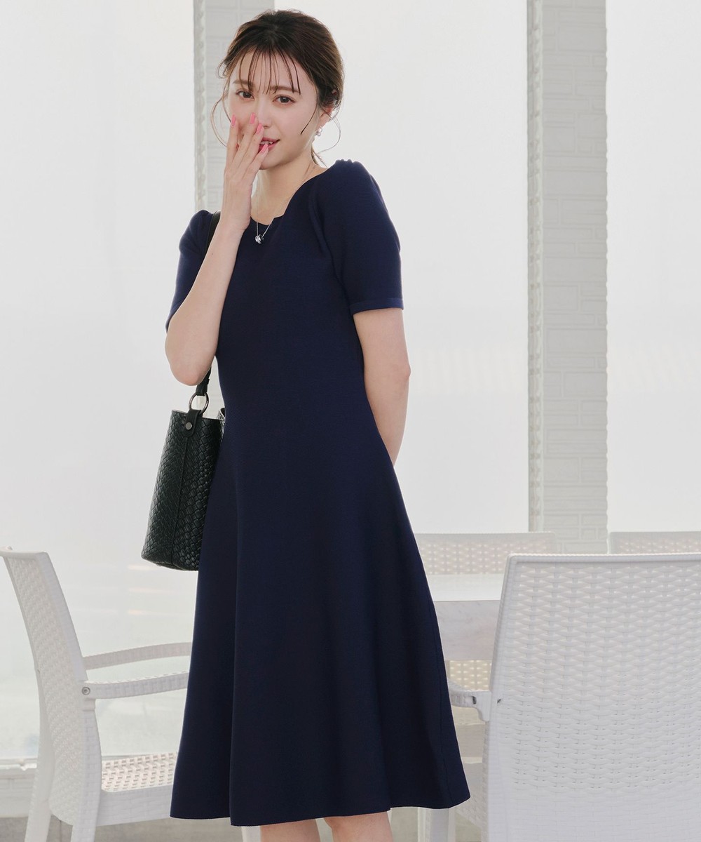 【洗える】クルーネック半袖ニットフレアワンピース