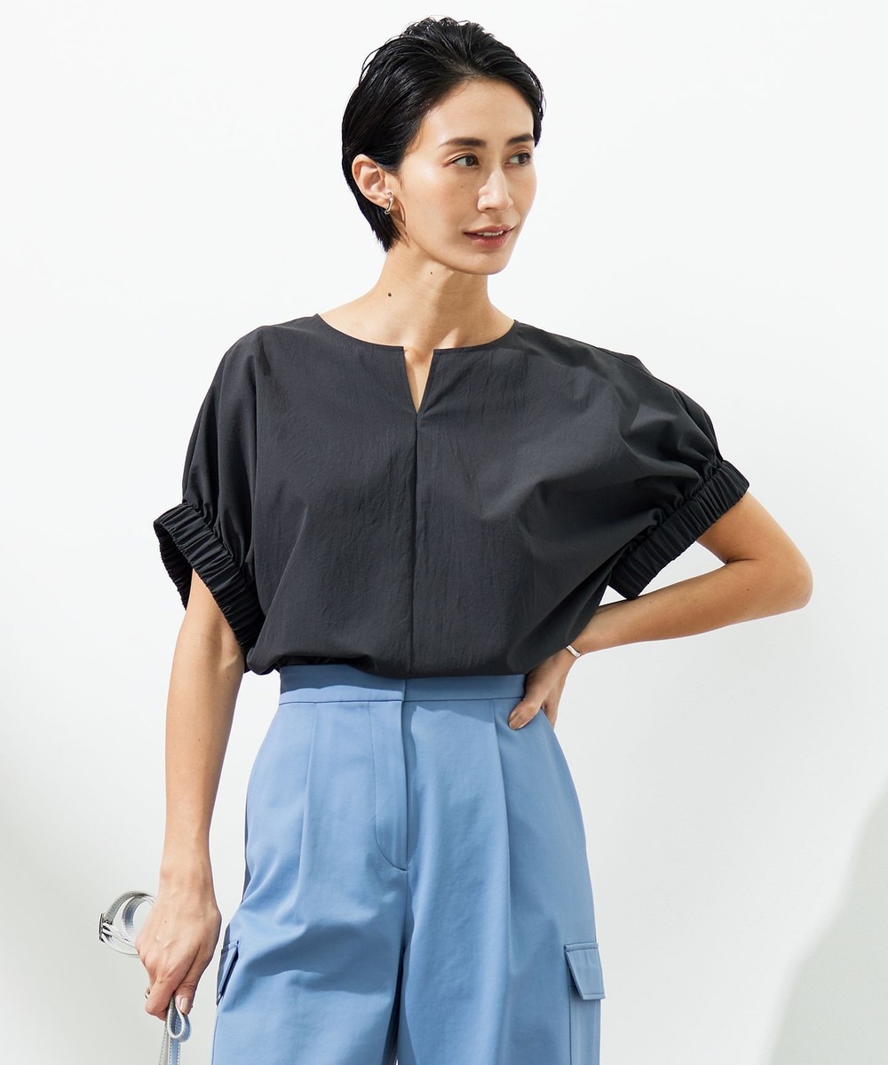 【オンワード】 ICB>トップス 【接触冷感・UVカット・洗える】ヴィンテージスパンブロード デザインブラウス チャコールグレー 4 レディース 【オンワード】 ICB>トップス 【接触冷感・UVカット・洗える】ヴィンテージスパンブロード デザインブラウス チャコールグレー 4 レディース