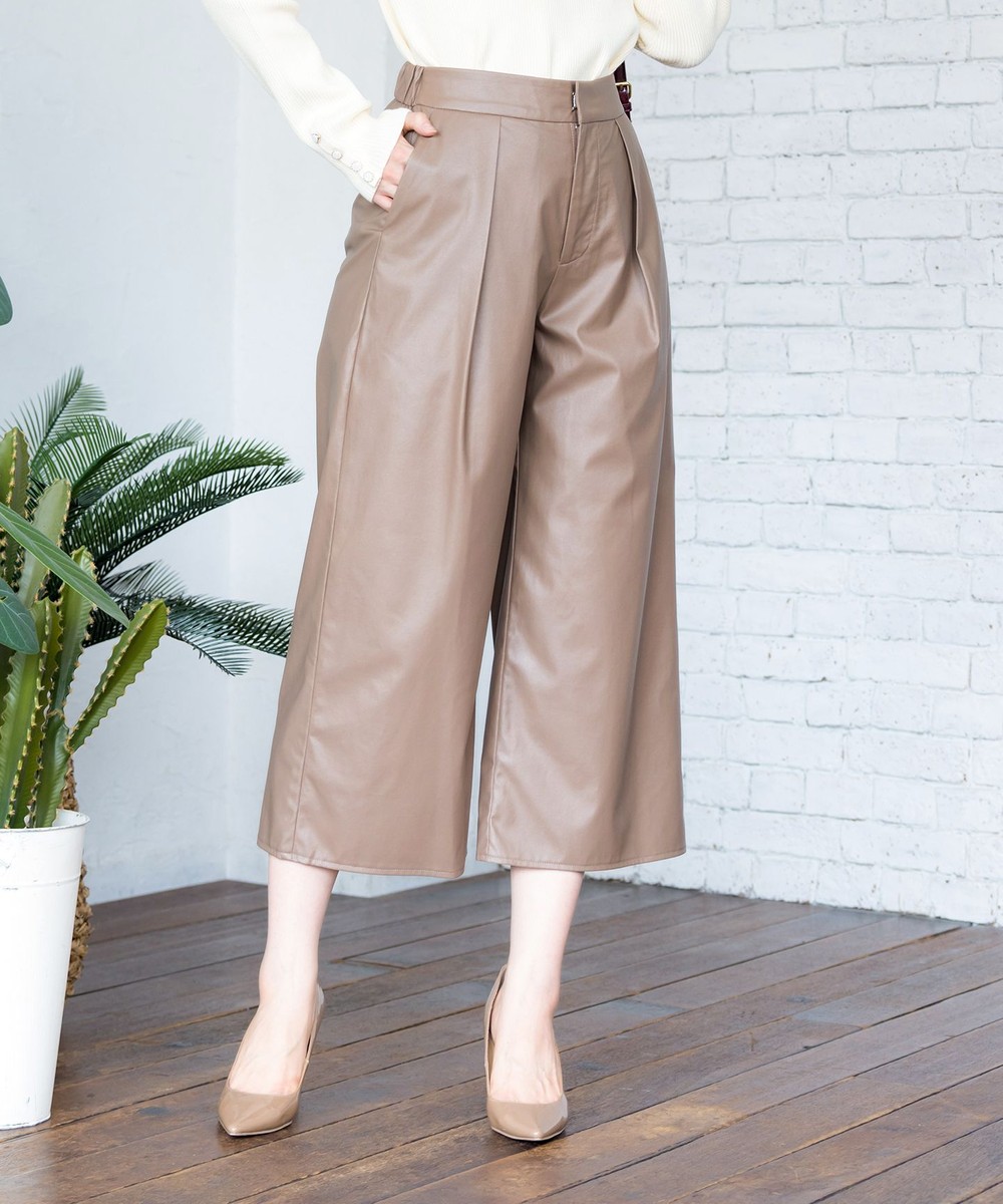 【洗える】洗練された女性スタイルを叶えるフェイクレザーワイドパンツ