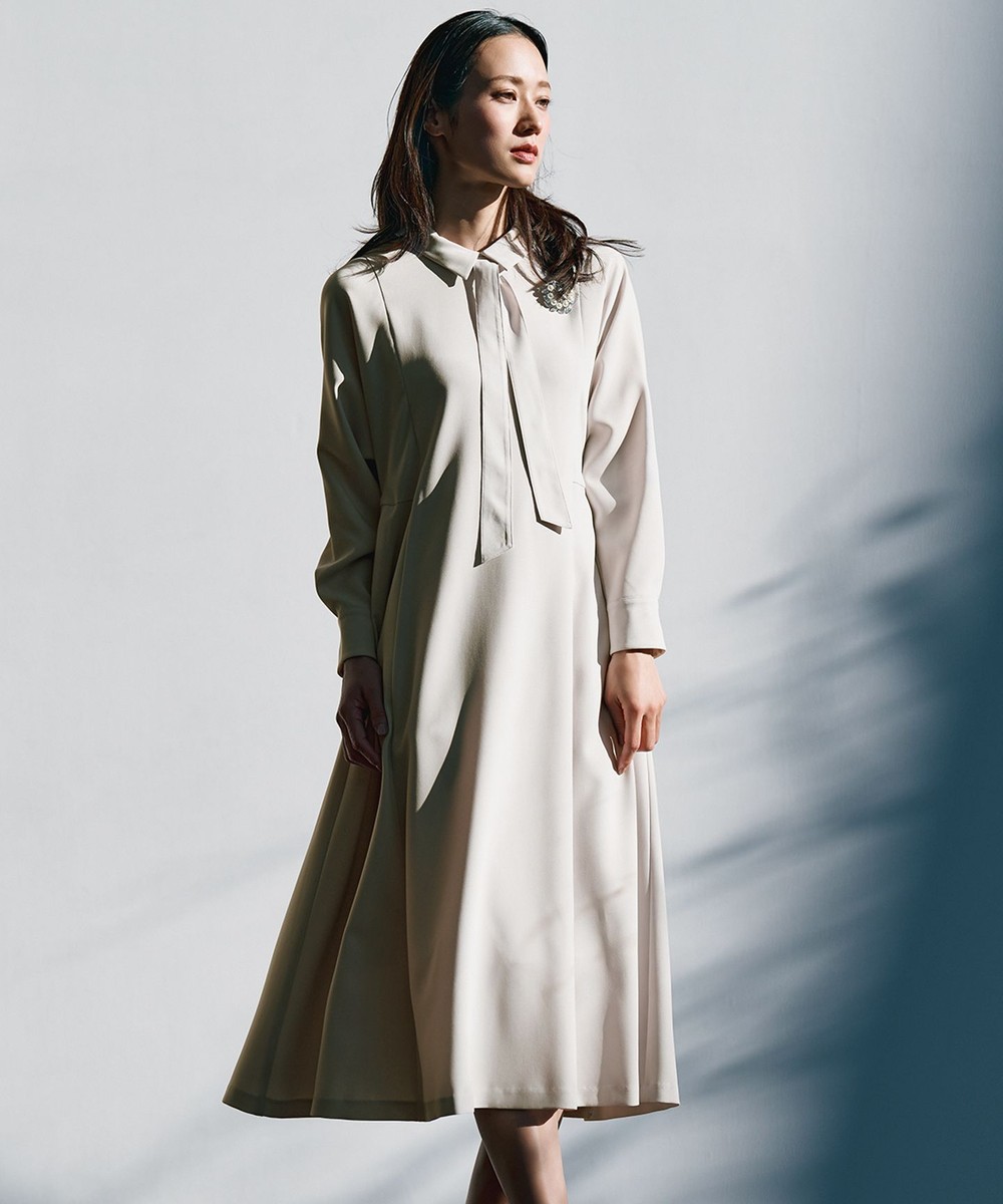 【オンワード】 23区>ワンピース 【VERYコラボ】トリアセダブルジョーゼット つけ襟 ボウタイワンピース ベージュ 38 レディース 【オンワード】 23区>ワンピース 【VERYコラボ】トリアセダブルジョーゼット つけ襟 ボウタイワンピース ベージュ 38 レディース