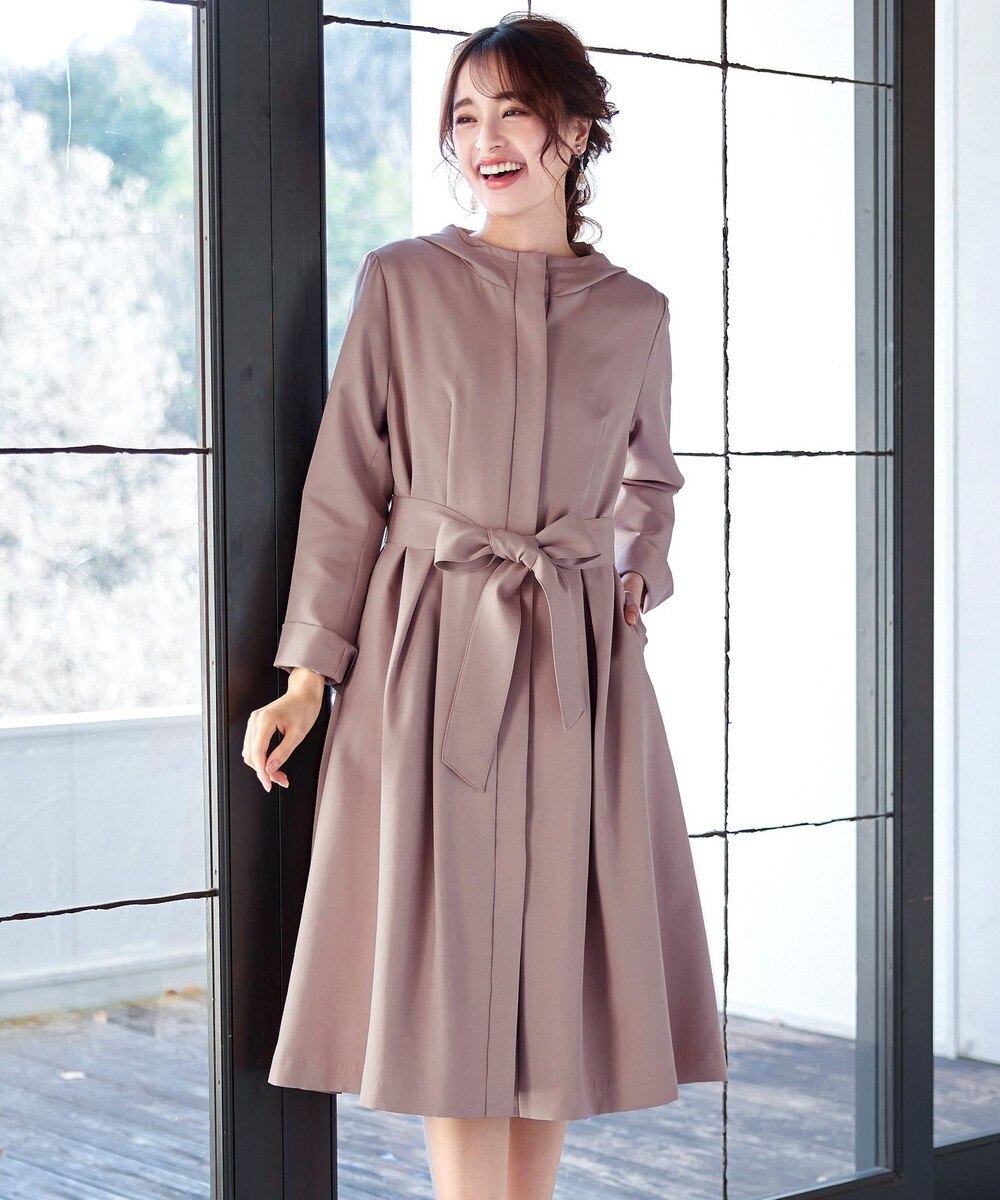 大人上品なフレアフーデッドコート