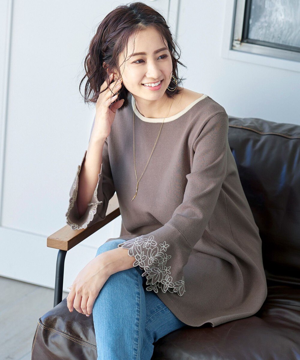 【洗える】体型カバーも叶うフレア刺繍袖ニットチュニック