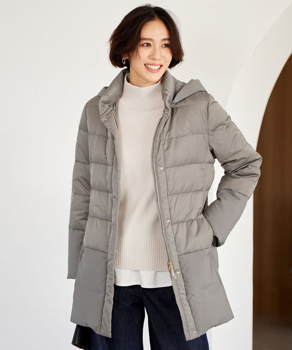 【オンワード】 自由区 S(小さいサイズ)>ジャケット/アウター 【撥水加工・洗える】ブライトダウンフード付き ダウンコート カーキグレー 32 レディース 【オンワード】 自由区 S(小さいサイズ)>ジャケット/アウター 【撥水加工・洗える】ブライトダウンフード付き ダウンコート カーキグレー 32 レディース