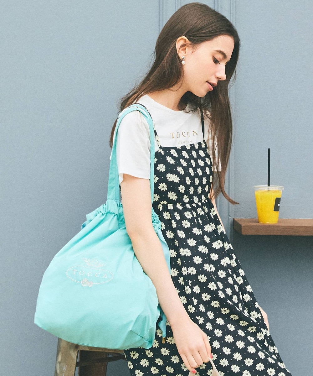 【オンワード】 TOCCA>バッグ 【A4サイズ対応・折りたたみ可】TRAVELING SUBBAG ロゴサブバッグ スカイブルー F レディース 【オンワード】 TOCCA>バッグ 【A4サイズ対応・折りたたみ可】TRAVELING SUBBAG ロゴサブバッグ スカイブルー F レディース