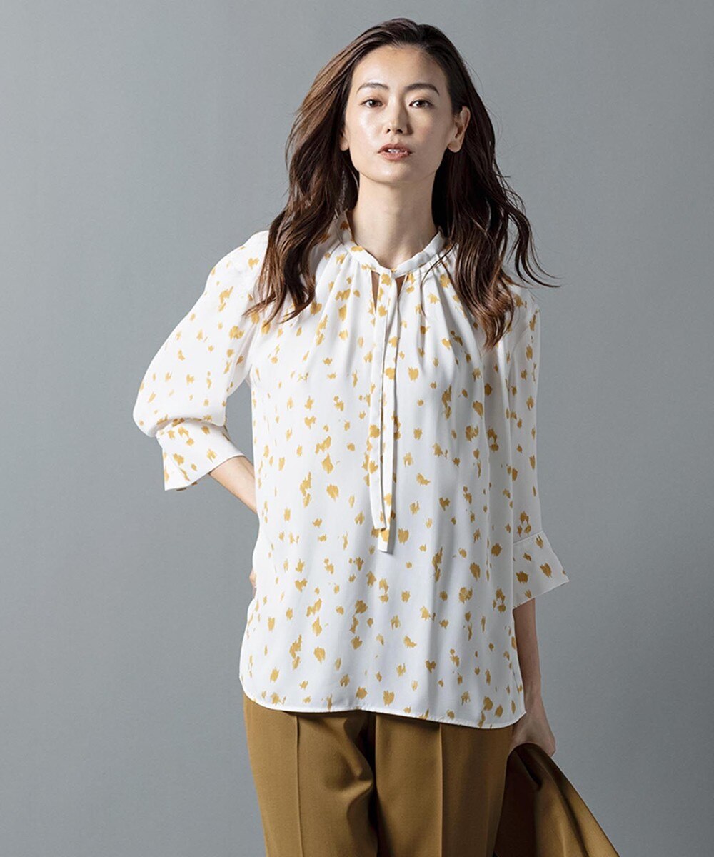 【オンワード】 ICB L>トップス 【マガジン掲載】Back Satin Amunzen ナロータイブラウス (番号CE28) オフホワイト XL レディース 【送料無料】