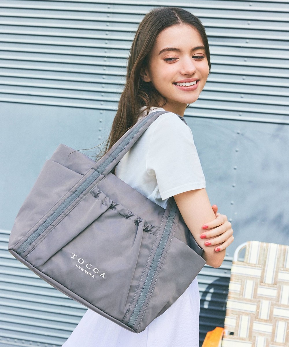 【オンワード】 TOCCA>バッグ 【WEB&一部店舗限定】【A4サイズ対応・撥水・サスティナブル素材】SOSTA POCKETTOTE トートバッグ グレージュ F レディース 【オンワード】 TOCCA>バッグ 【WEB&一部店舗限定】【A4サイズ対応・撥水・サスティナブル素材】SOSTA POCKETTOTE トートバッグ グレージュ F レディース