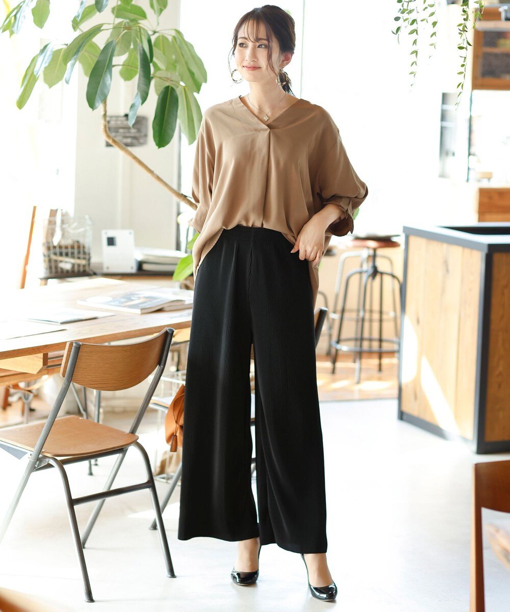 【洗える】脚長効果も叶うクリスタルプリーツパンツ