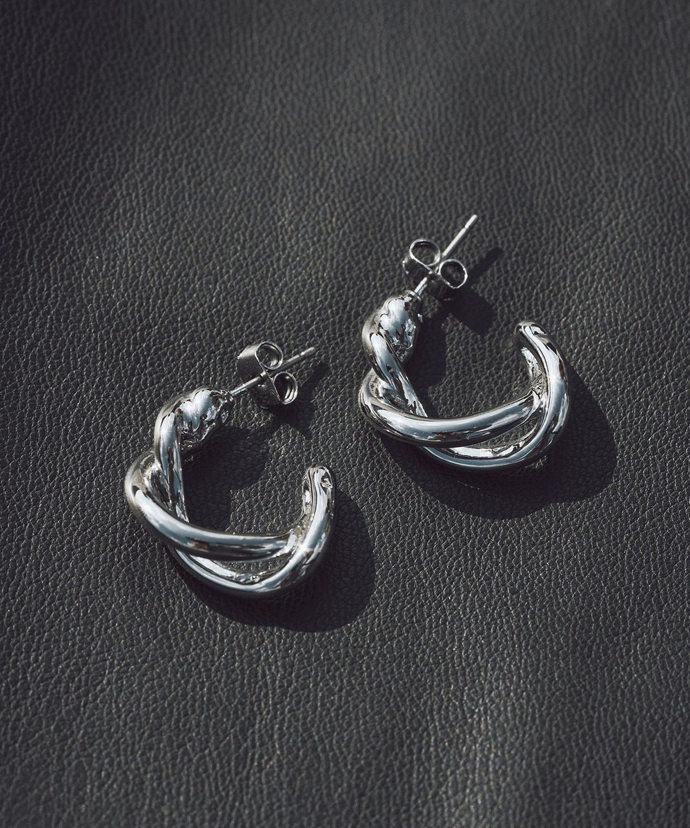 ツイストピアス