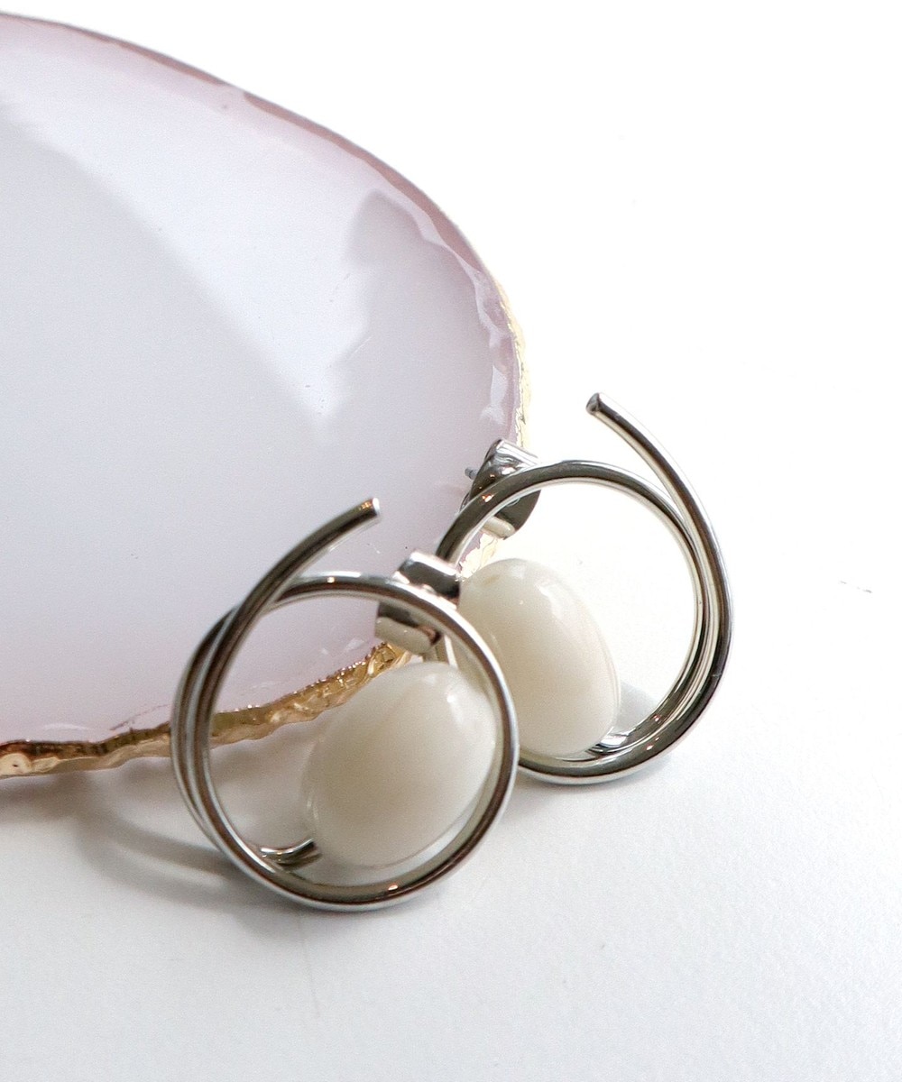 カラーアクリル+フープピアス