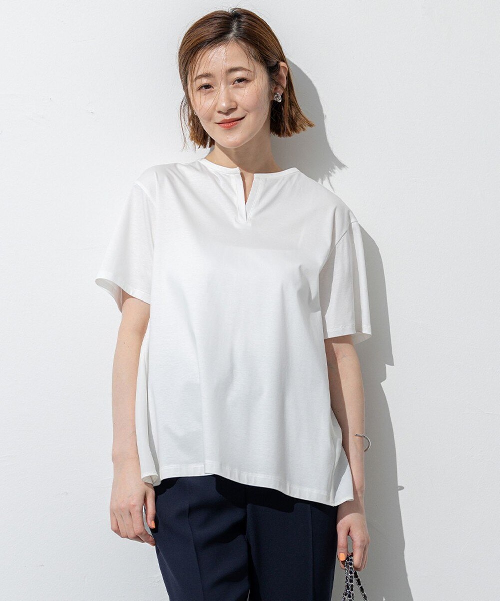 【オンワード】 23区>トップス 【汗じみ防止/洗える】スムースデザイン バックフレア カットソー ホワイト 38 レディース 【オンワード】 23区>トップス 【汗じみ防止/洗える】スムースデザイン バックフレア カットソー ホワイト 38 レディース