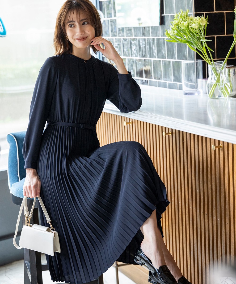 【オンワード】 ANY SIS>ワンピース 【洗える】ノーブルプリーツ ワンピース ネイビー M レディース 【オンワード】 ANY SIS>ワンピース 【洗える】ノーブルプリーツ ワンピース ネイビー M レディース