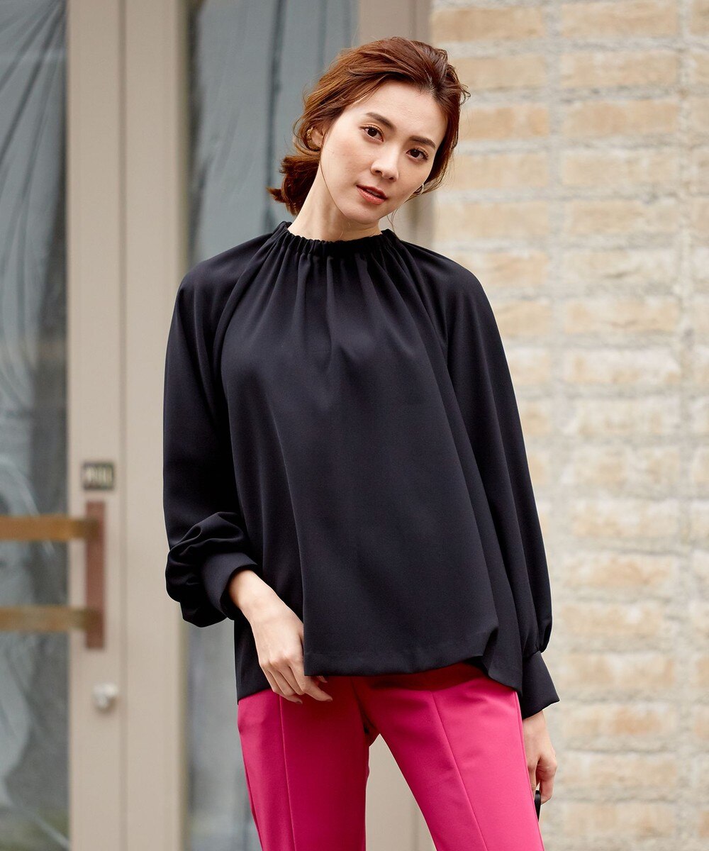 【オンワード】 ICB>トップス 【WEB限定カラーあり】 バックサテンジョーゼット ブラウス カーキ 2 レディース 【送料無料】