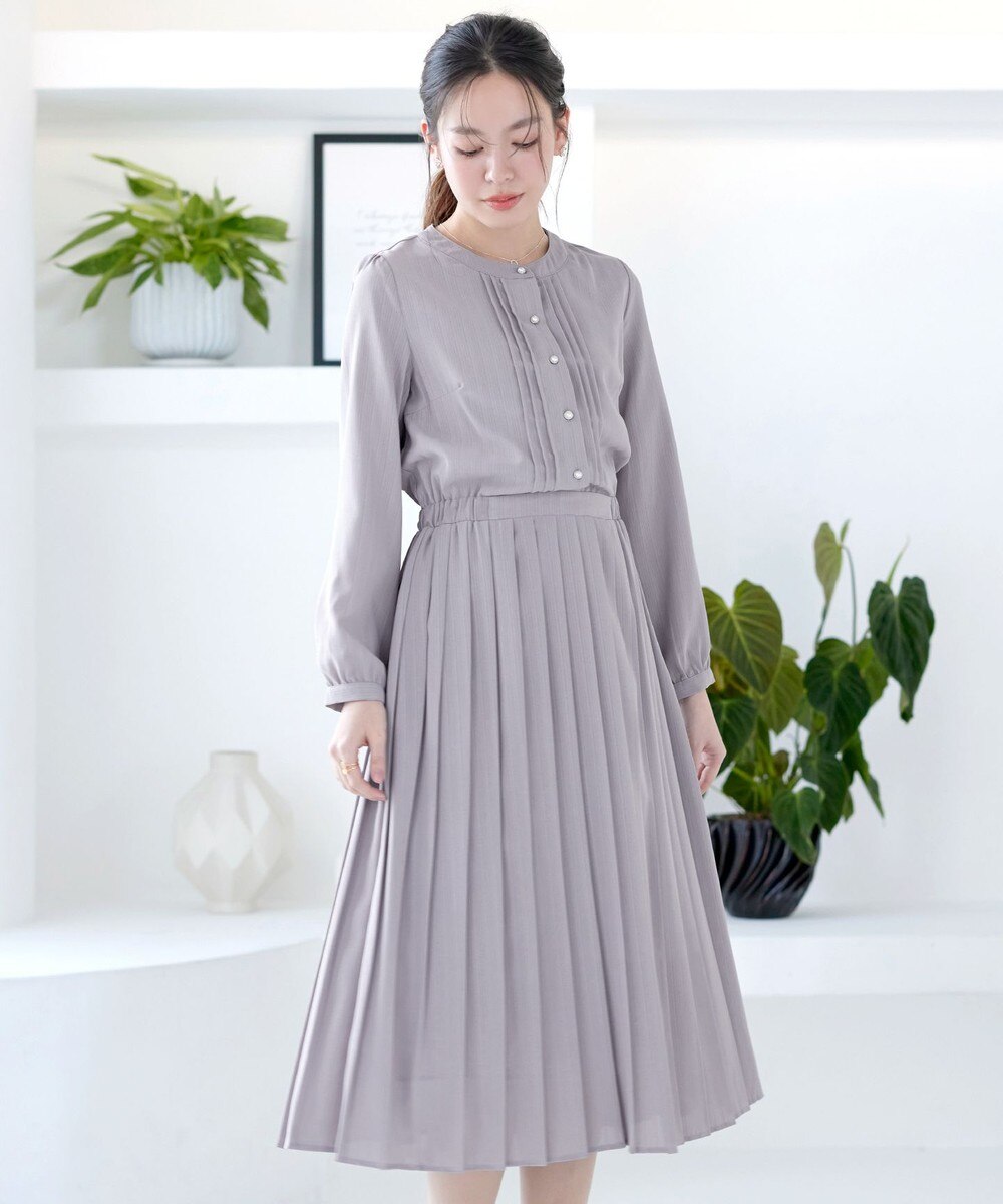 パールボタンプリーツワンピース