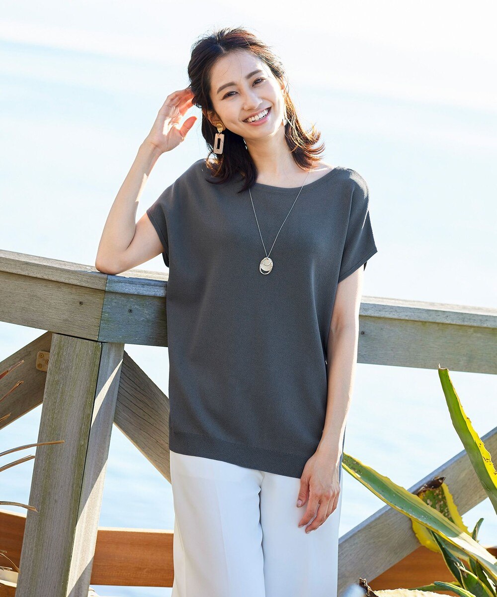 【洗える】小顔効果も期待できるボートネックフレンチスリーブニット