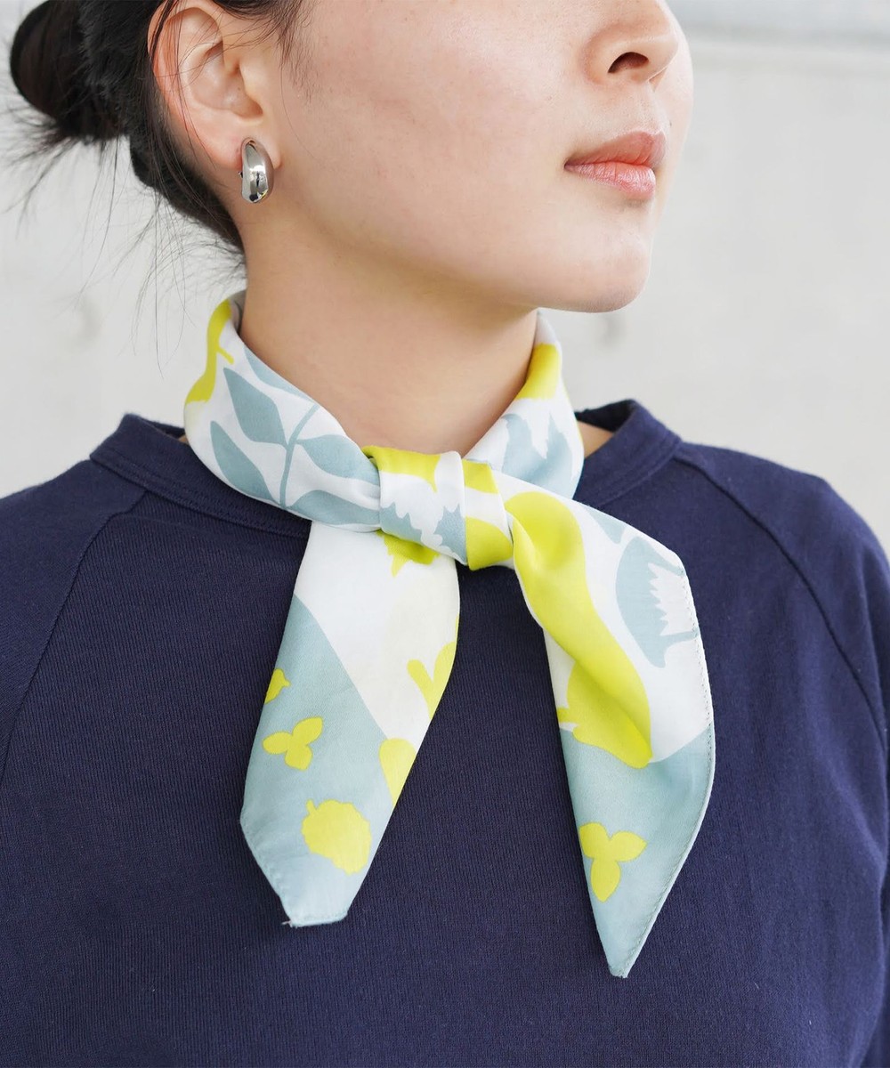 nitorito>ファッション雑貨 【UNISEX】落ち葉のブーケ ハンカチ スカーフ yellow x grayish green F レディース